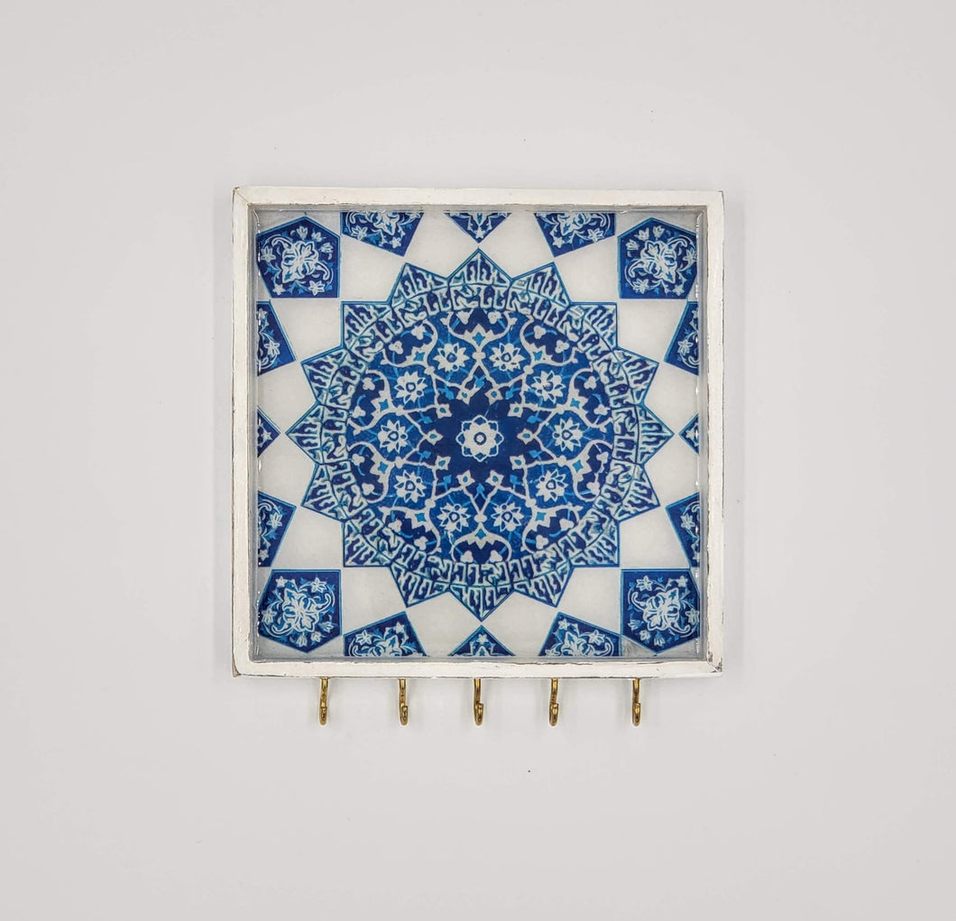 MARAL- White  Resin Art Key Holder